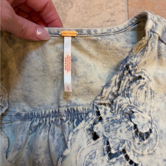 Free People Women’s Embroidered Top - Picture 3 of 5